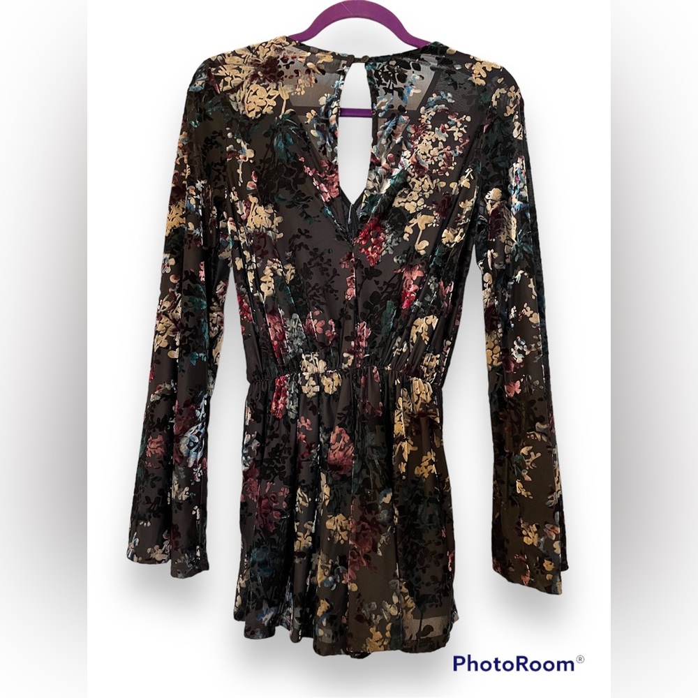 Velvet romper. Super cute for fall! Size small.